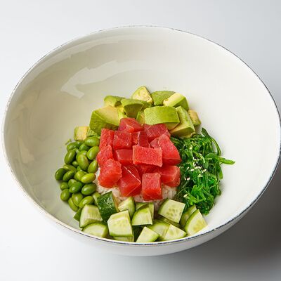 Поке с тунцомв Avo kitchen & bar по цене 1090 ₽