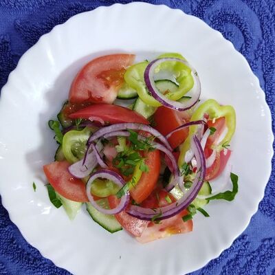 Летний салат в Домашняя кухня у Ирмы по цене 155 ₽