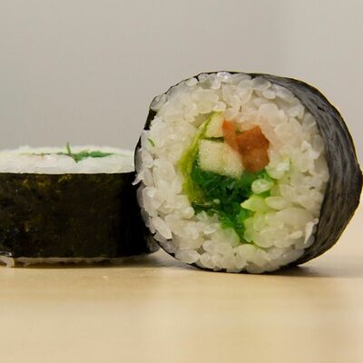 Овощной с чукой Сушими в Сушими по цене 390 ₽