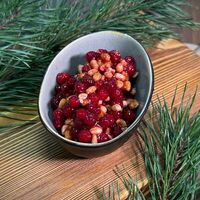Брусника с медом и кедровыми орешками в Papa'