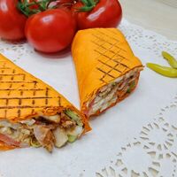 Шаурма в сырном лаваше с маринованными перцами в Мини Кулинария