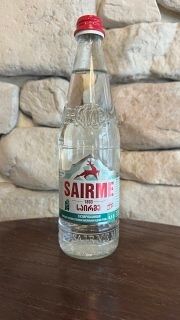Вода Саирме газированная 0,5 л. стекло Грузия в Да, Хинкали по цене 330 ₽