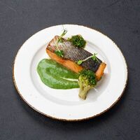 Стейк лосося в Дубок