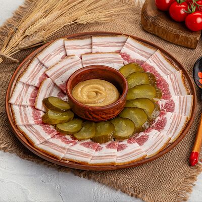 Сало солёное с огурчиком и горчицей в Русская кухня по цене 500 ₽