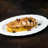 Пти тим с куриной грудкой и соусом из кукурузы в Город детей