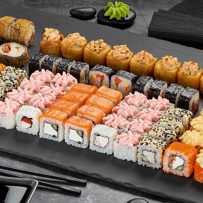 Сет Семейный в Суши мастер по цене 1699 ₽