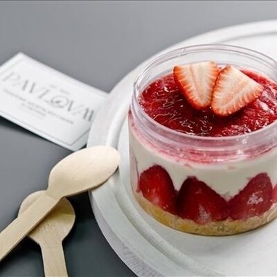 Маскарпоне с клубникой в Nishiki по цене 659 ₽