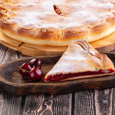 Сдобный пирог с вишней в Осетинские Пироги по цене 1400 ₽