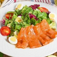 Салат с семгой в Мушмула