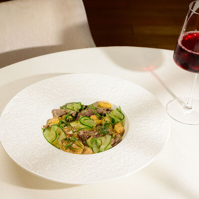 Строганов из мраморной говядины с ньокки и белыми грибами в River по цене 1700 ₽