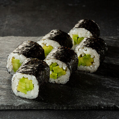 Ролл Авокадо Маки в Планета Суши по цене 125 ₽