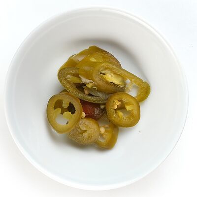 Острый перчик халапеньо в Три жены по цене 25