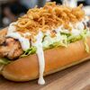 Хот-дог с курицей и салатом айсберг в Смоки-Доги по цене 260
