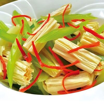 А8 Салат со спаржей и сельдереем 西芹拌腐竹 в Charlie tea по цене 590 ₽