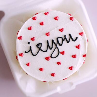 Бенто-торт с надписью I Love you и сердечкамив Savoro по цене 2090 ₽