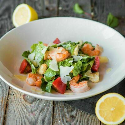 Цезарь с креветками в Двор Помидор по цене 590