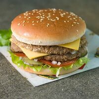 Двойной Макс-бургер в Max Burger Halal