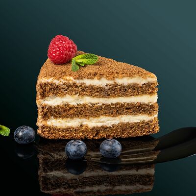 Морковный фирменный десерт в Мушу по цене 240