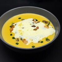 Тыквенный крем-суп с креветками в Чизерия Восточный