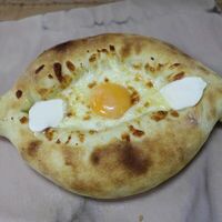 Хачапури по-аджарски в Vinograd