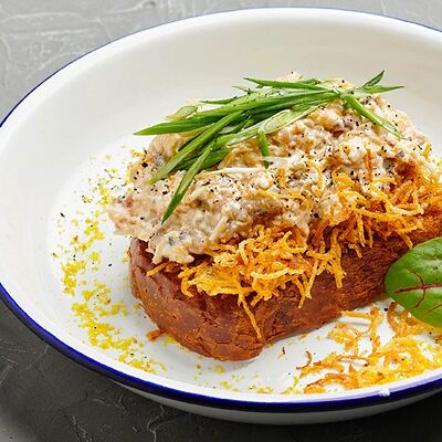 Мимоза с копченой скумбрией в Корчма по цене 390