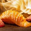 Суши лосось в огне в UMI Asian kitchen & bar по цене 270