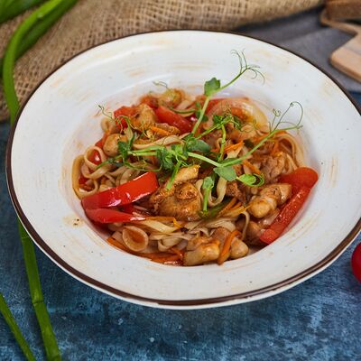 Вок с Курицей в Тайфун по цене 359