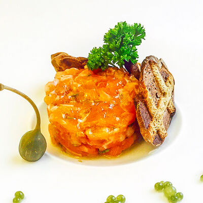 Тартар из лосося в Bon Bon по цене 1079 ₽