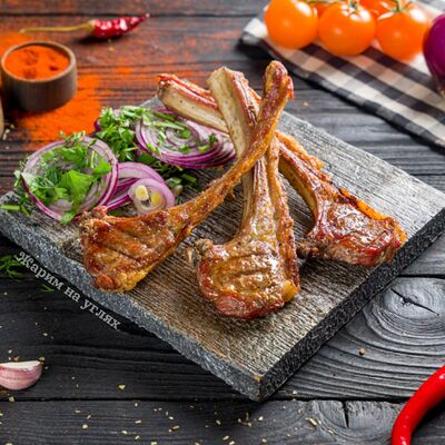 Баранья корейка на углях в Жарим на углях по цене 1475 ₽