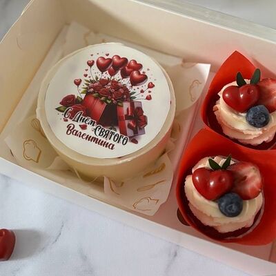Бенто-торт и капкейки 14 февраля в Кондитерская Конфетка Питер по цене 2415 ₽