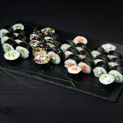 Маки в Sushi n roll по цене 1796 ₽