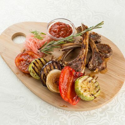 Шашлык из каре ягненка в Римские каникулы по цене 740 ₽