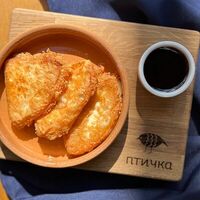 Жареный сулугунив Птичка