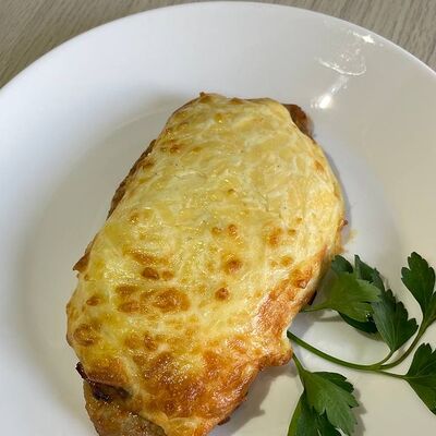 Отбивная Свинина с грибамив Столовая На Кольце по цене 290 ₽