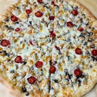 Пицца с курицей и грибами в Дым Хаус 13Шашлык Хаус