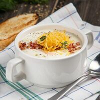 Чаудер с морепродуктами в Grizzly Bar