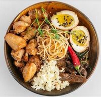 Корейский рамён с курицей в Pobo