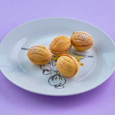 Орешки с вареной сгущенкой в Двор Помидор по цене 230