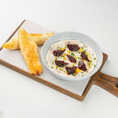 Каймак с печеным чесноком и вяленой свеклой в Южанин по цене 65000 сум