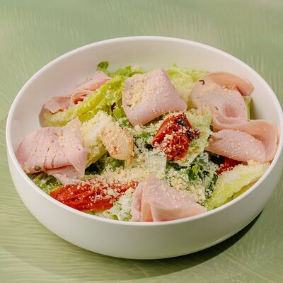 Салат с мортаделлой в Сэт по цене 465 ₽