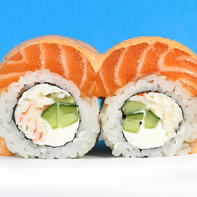 Филадельфия с крабом-сурими в Русалочка любит суши по цене 850 ₽