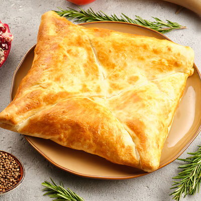 Пиновани Пури с копченым сулугуни в Грузина Мама по цене 615 ₽