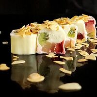 Миндальный ролл в Суши Бум