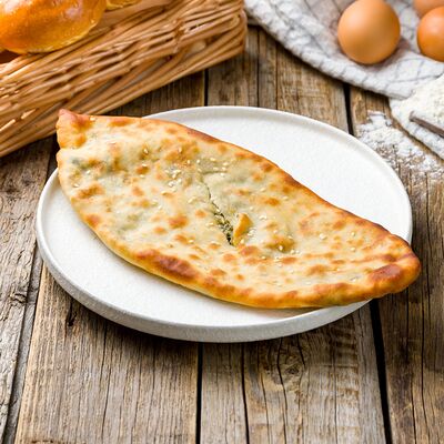 Кутабы с сыром и зеленью в Пекарня Маковка по цене 120 ₽