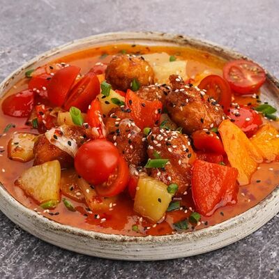 Свинина в кисло-сладком соусе в Tuk Tuk Asian Food по цене 662 ₽