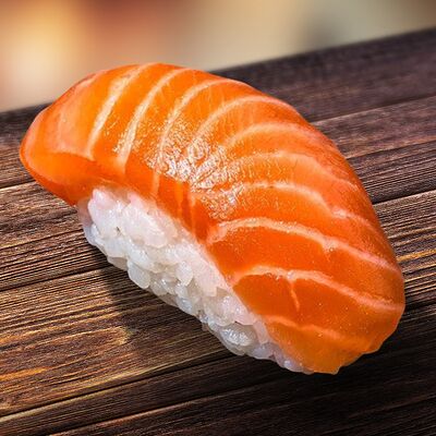 Суши с копченым лососем в Суши Рай по цене 200 ₽