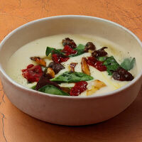 Сливочный картофельно-грибной суп, сальса мача в Maya