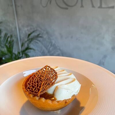 Тарт с карамелью и ванильным кремом в More More по цене 430