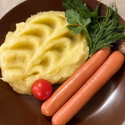Картофельное пюре с куриными сосисками в То место по цене 320 ₽