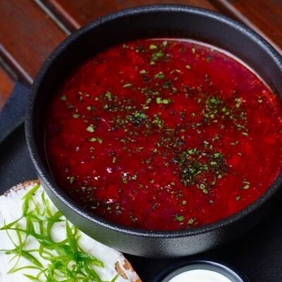 Борщ с говядинойв Nyen по цене 620 ₽